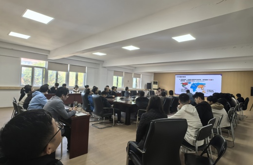 【计科大讲堂】学院举办"IEEE智慧科研三重奏"专题讲座